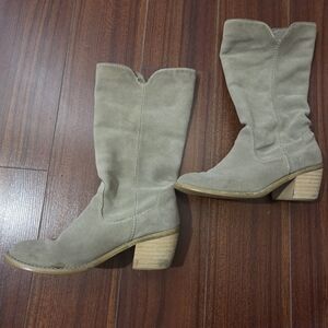 Women's Suede Boots - Tan